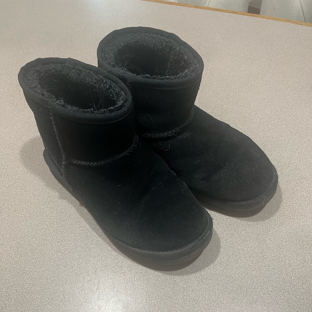 black uggs, women’s size 8.5
